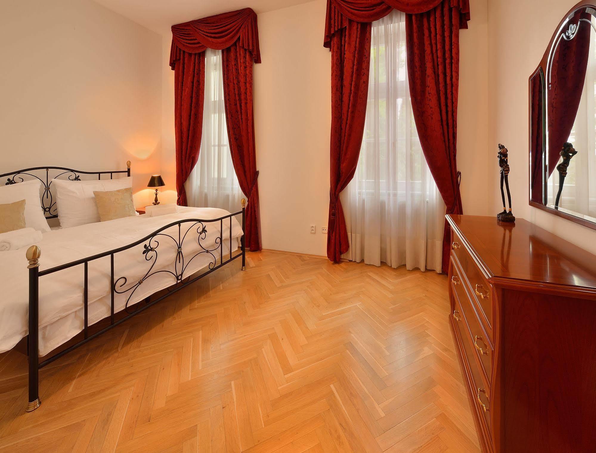 Ambiente Serviced Apartments - Tallerova Bratislava Exterior photo