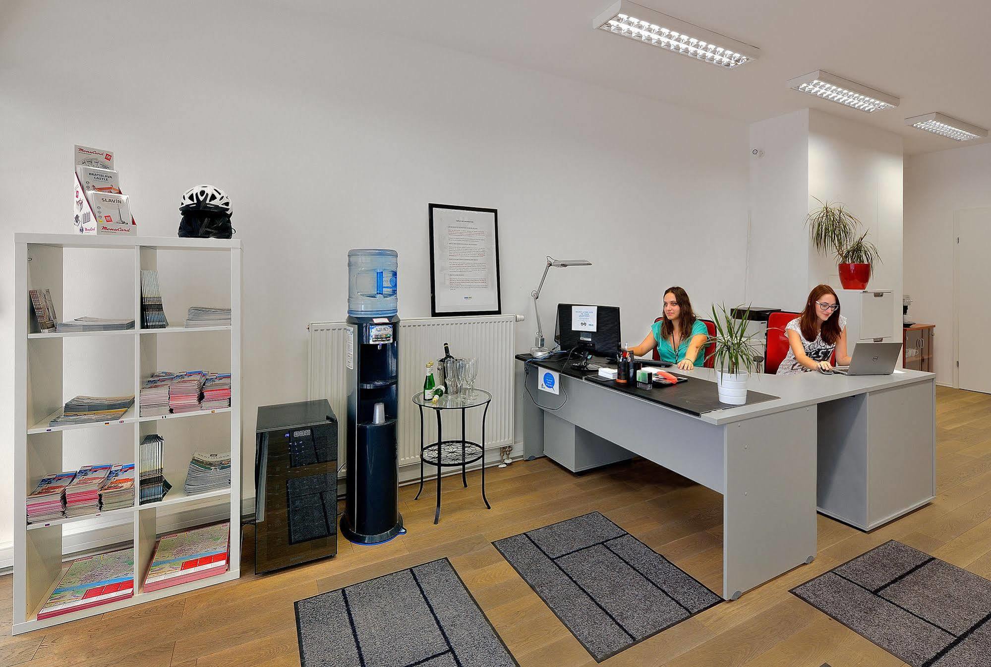Ambiente Serviced Apartments - Tallerova Bratislava Exterior photo